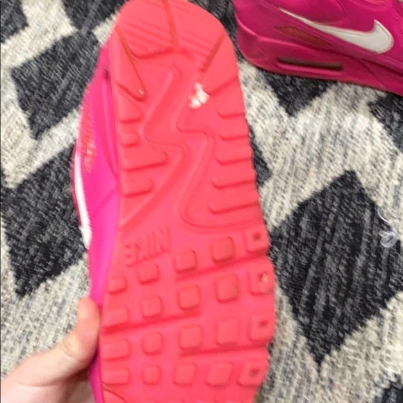 Nike women’s custom hot pink leather air max - Picture 6 of 10